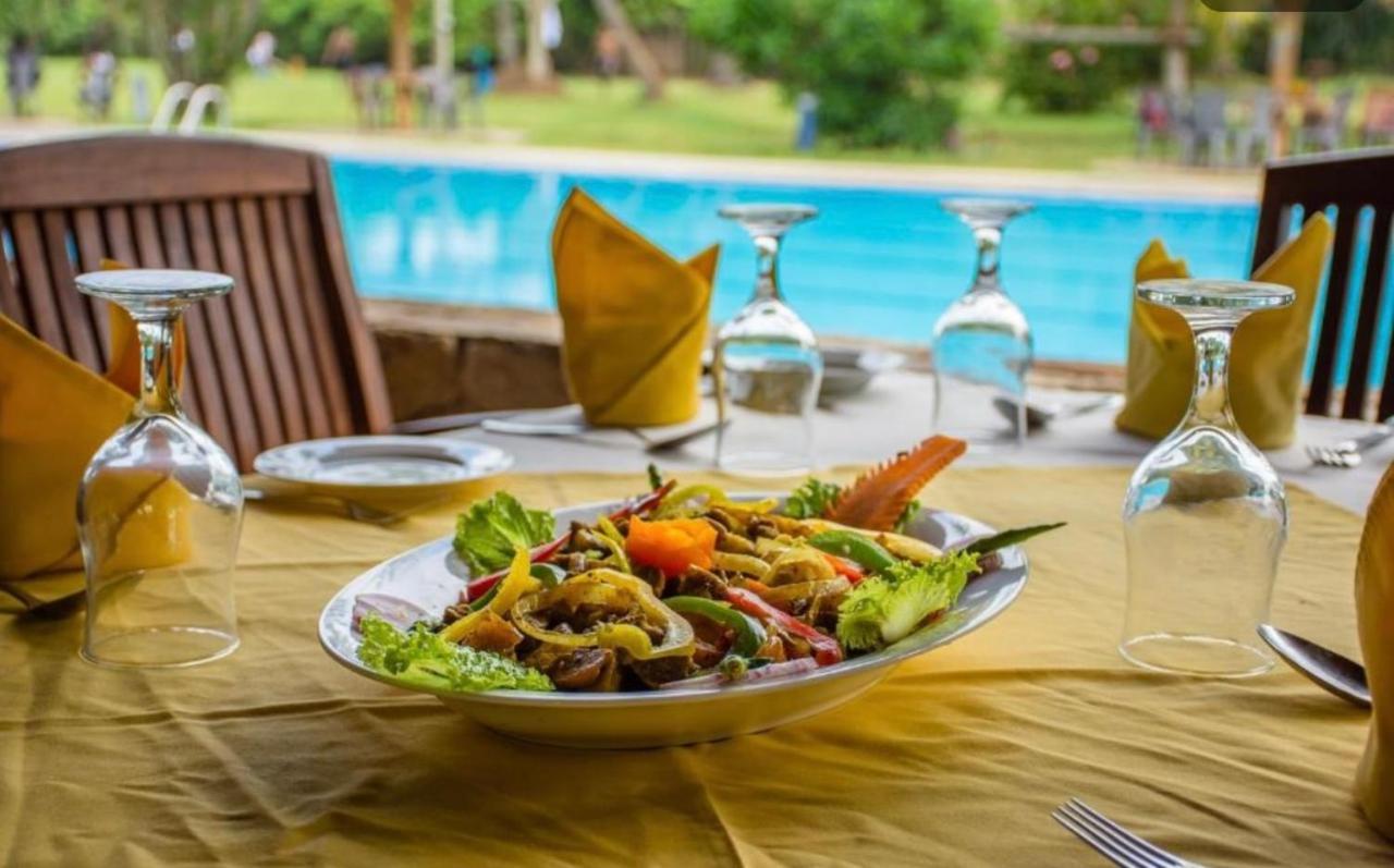 River View Banquet&Resort Wadduwa Extérieur photo