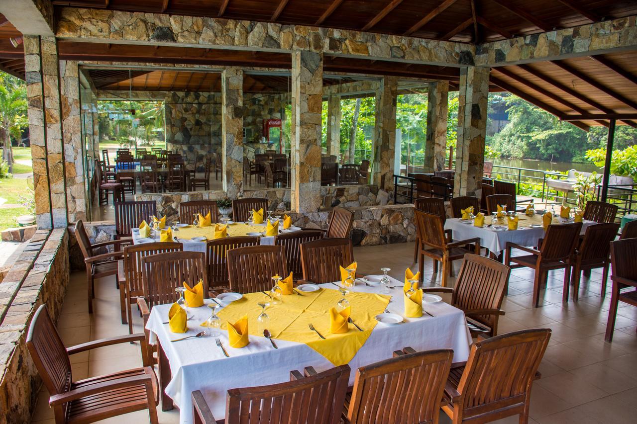 River View Banquet&Resort Wadduwa Extérieur photo